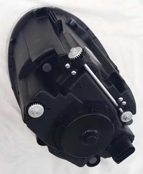 Передні фари під ксенон стиль LD для Volkswagen New Beetle 5C 2013+