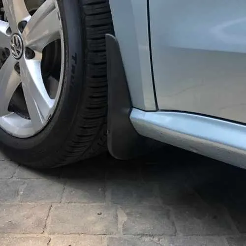 Бризковики передні Volkswagen Passat B7/B8 Америка 2011-2019, (2шт.)
