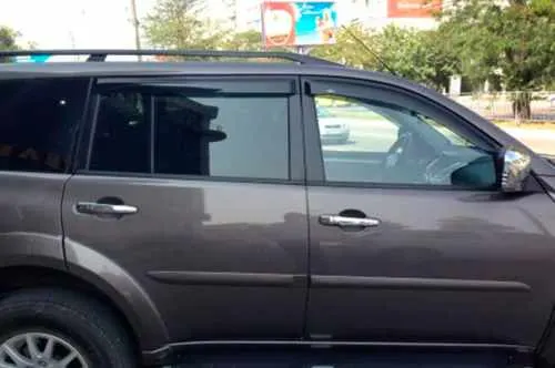 Вітровики Mitsubishi Pajero Sport 2008-2015, HIC (4 шт)