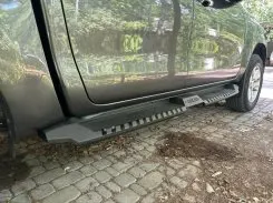 Бокові пороги Dakar V2 з LED (2 шт, метал) для Toyota Hilux 2015+