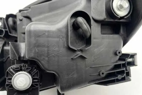 Передняя фара Mitsubishi L200 2019-2024, правая, GBT