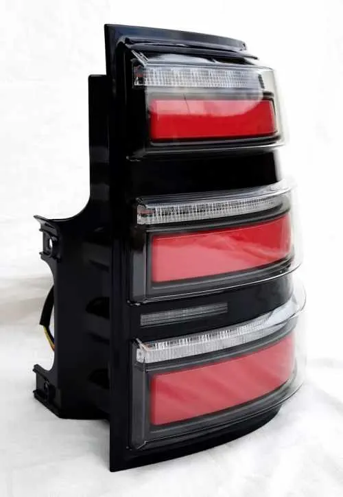 Задні ліхтарі LED ZW для Mitsubishi Pajero Mk4 2006+