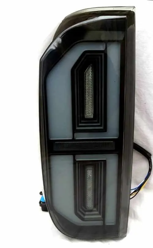 Задні ліхтарі LED чорні CP для Toyota Tundra 2014+