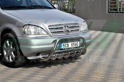 Кенгурятник з перемичкою і грилем D60 для Mercedes W163 ML 1998-2005