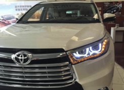 Передние альтернативные тюнинг фары для Toyota Highlander 2014+