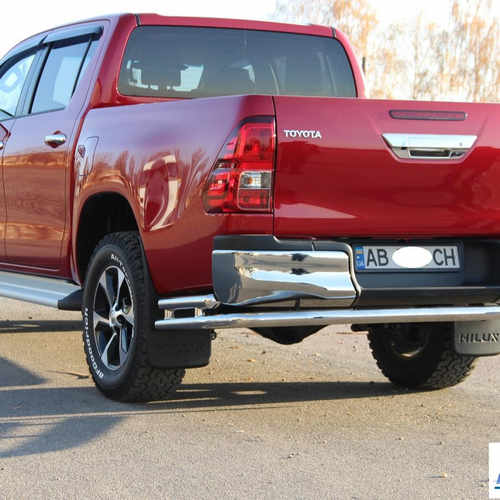 Захист заднього бампера з куточками для Hilux 2015+