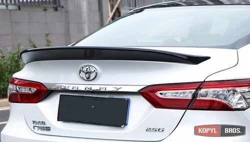 Спойлер кришки багажника (великий) для Toyota Camry 70 2018+