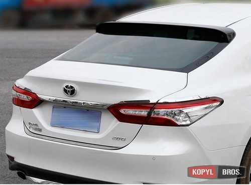 Спойлер заднього скла (бленда) для Toyota Camry 70 2018+