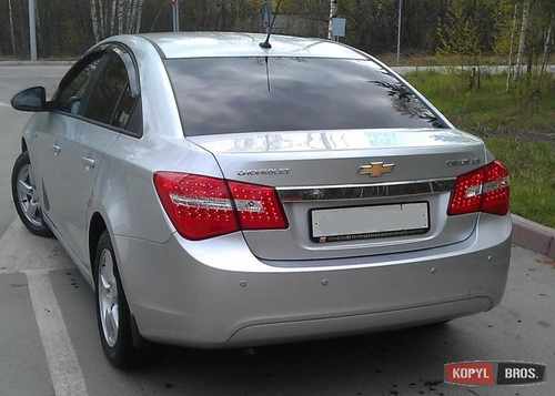 Задня світлодіодна оптика червона Benz Style для Chevrolet Cruze 2009-2014