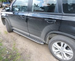 Пороги майданчик (чорний метал) для Nissan X-trail 2007+ майданчик з нержавіючим листом d60