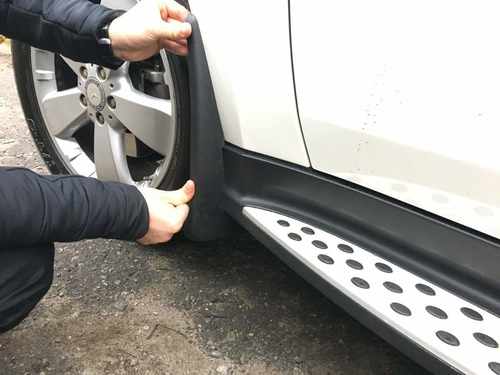 Бризковики передні до Mercedes Benz ML, GL-class X164 2006-2012