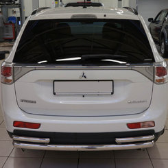Захист заднього бампера труба з куточками Mitsubishi Outlander 2012-2015, 2015+