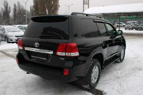 Спойлер козирок Toyota Land Cruiser 200 2007-2015