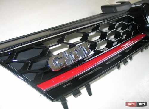 Решітка радіатора в стилі GTI для Volkswagen Golf 7 2012-