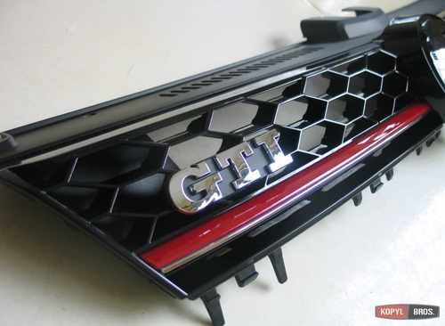 Решітка радіатора в стилі GTI для Volkswagen Golf 7 2012-