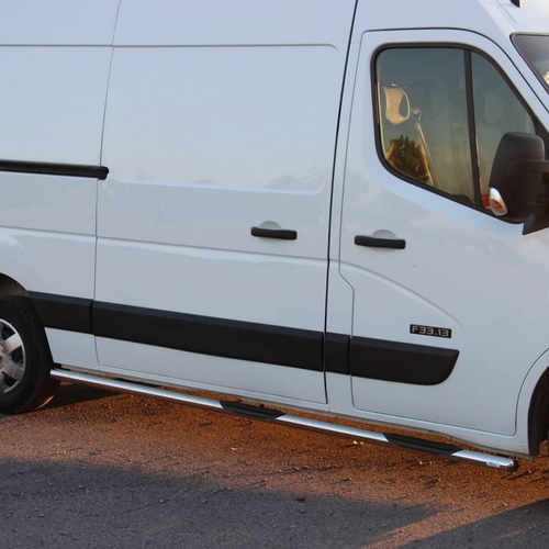 Пороги труба нерж. для Renault Master 2010- /кор.база /Ø60 (Model NISSAN NV400 2010+, Opel Movano-2010)