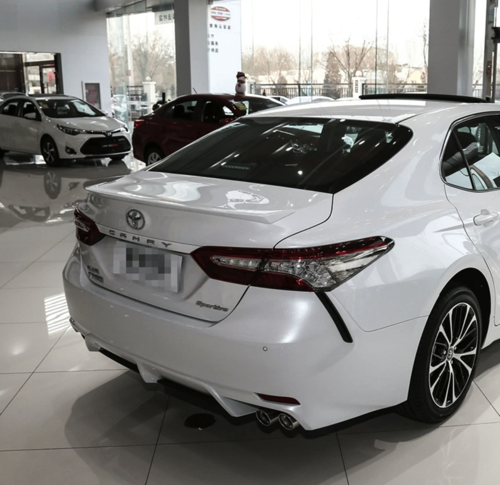 Спойлер Toyota Camry 70 2018+
