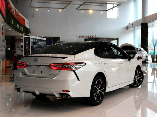 Спойлер Toyota Camry 70 2018+
