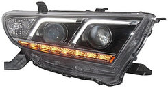 Передние светодиодные LED фары V4 с DRl для Toyota Highlander 2010-2014