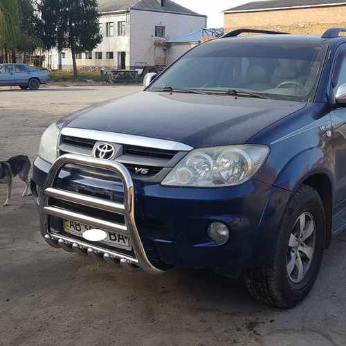 Кенгурятник високий з двома перемичками і грилем для Toyota Fortuner 2004+