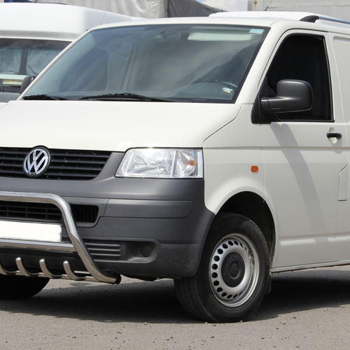 Кенгурятник з перемичкою і грилем D51 для VW T5 2010-2015