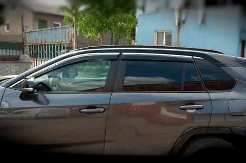 Вітровики Toyota Rav 4 2019+  , з хром окантовкою 4шт.