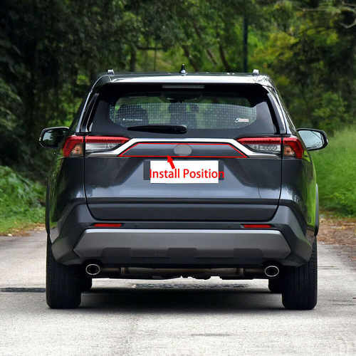 Хром накладка на кришку багажника для Rav 4 2019+
