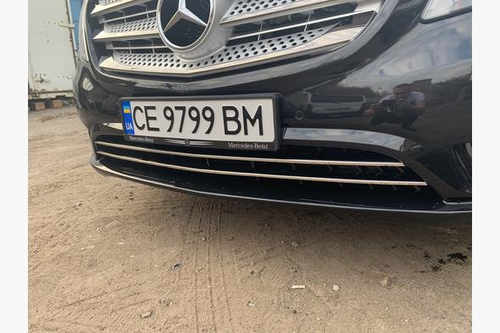 Хром накладки чорні на решітку бампера для Mercedes Vito 447 2015+ (пасажир)