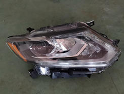 Фара правая для Nissan X-Trail 32 / Rogue 2014-2016 до рестайлинга Full Led