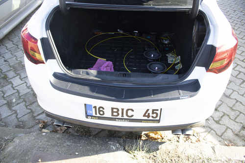 Накладка на задній бампер (ABS) для Opel Astra J 2010- седан