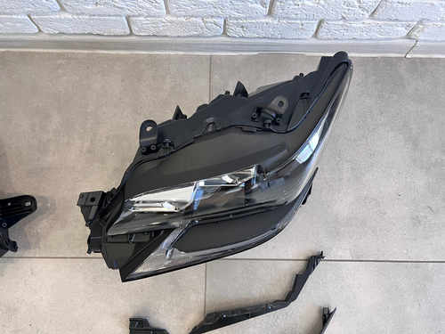 Фари FULL LED 3 лінзи Lexus GS рестайлінг 2016+