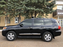 Бокові пороги підніжки Toyota Land Cruiser 200 2007-2021 / Lexus LX 570 2007-2015 с подсветкой в стиле Lexus чорні