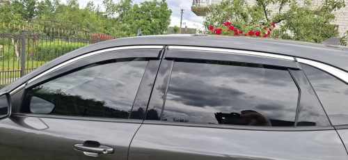 Вітровики Ford Kuga, Escape 2020+ , з хром окантовкою 4шт.