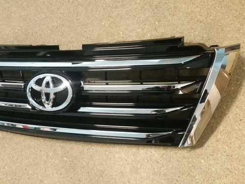 Решітка радіатора чорна для Toyota Land Cruiser Prado 150 2013-2017