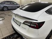 Спойлер лип багажника Tesla model 3 2017- / Tesla model Y 2020- ABS пластик, колір чорний глянець