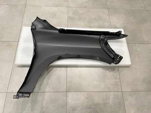 Праве крило Toyota Land Cruiser 200 2015-2021