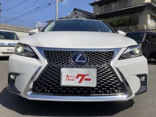 Бампер передній рестайлінг 2017+ для Lexus CT 200h 2010-2021