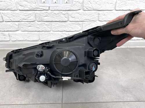 Права фара Lexus NX 2014-2017 під блок