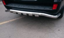 Захист заднього бампера Toyota Land Cruiser 200 (Shark широка) d76/42