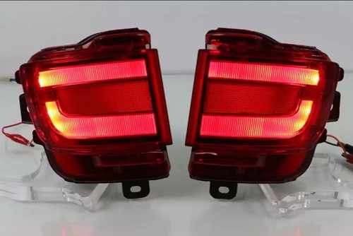Діодні LED відбивачі в задній бампер Toyota LC200 2016+