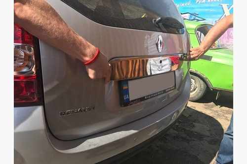 Хром накладка над номером для Renault Duster нерж Carmos (Туреччина)