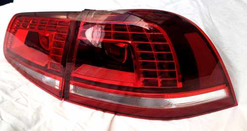Задні ліхтарі LED червоні темні RSU для Volkswagen Touareg NF 2010-2017