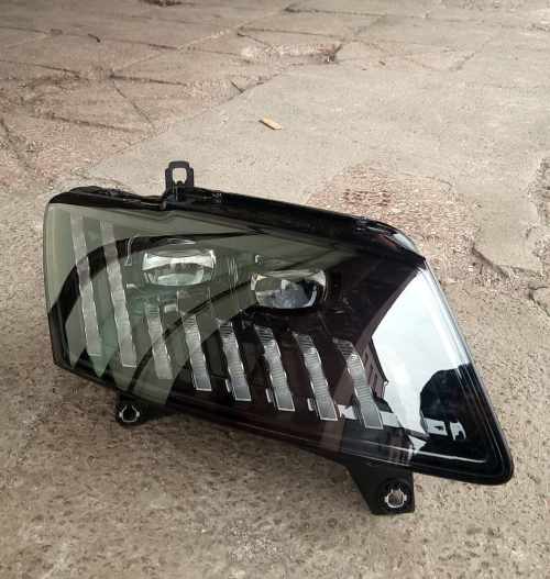 Передние фары FULL LED тюнинг BRL для Audi Q5 2012+