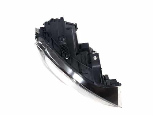 Передние Xenon фары на Audi Q3 8U 2011-2014 года