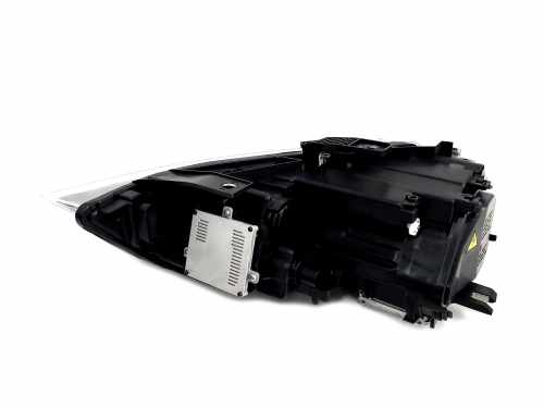 Передние Xenon фары на Audi Q3 8U 2011-2014 года
