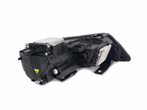 Передние Xenon фары на Audi Q3 8U 2011-2014 года