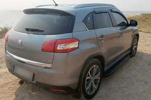 Вітровики Peugeot 4008 2012-2017 / Citroen C-4 Aircross, HIC (4 шт)