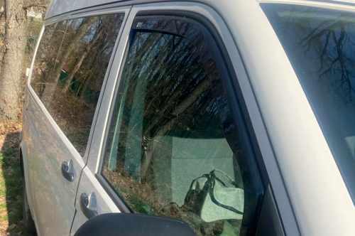 Вітровики Volkswagen T5 2003-2015 / Volkswagen T6, вставні, HIC (2 шт)