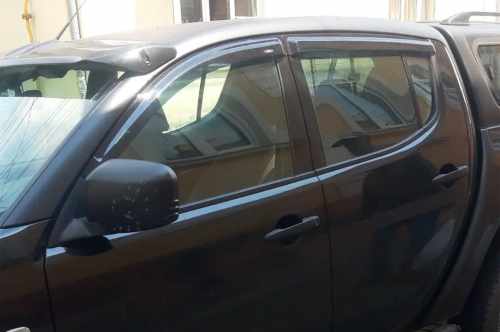 Вітровики Mitsubishi L200 2006-2015, HIC (4 шт)