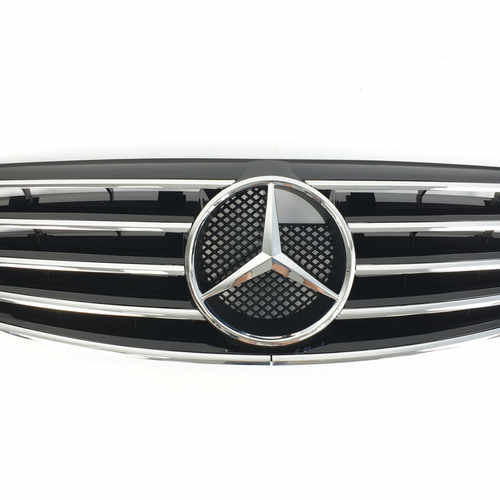 Решітка радіатора Mercedes E-Class W211 2002-2006 рік CL Black